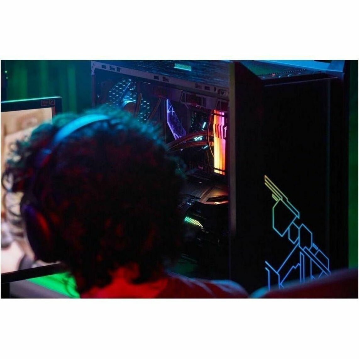 Detailed view of Kingston FURY Beast DDR5 RGB lighting effects