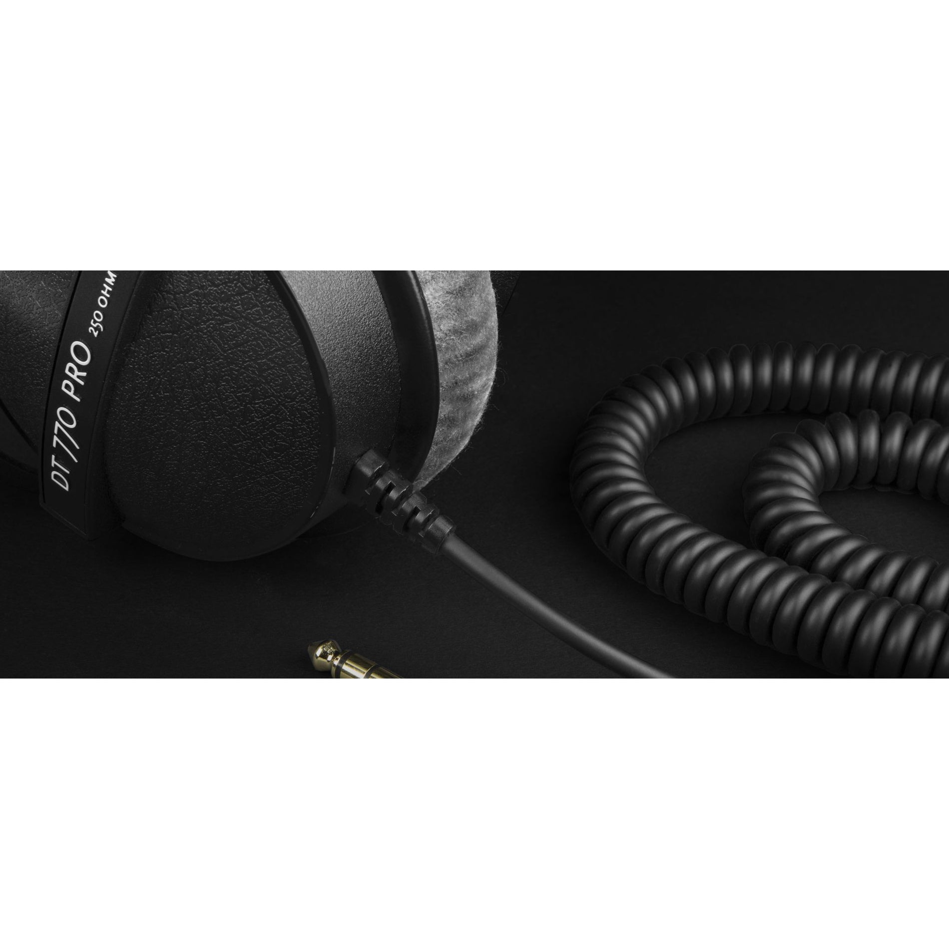 Beyerdynamic 474746 DT 770 PRO Dynamic Headphone, Over-the-head, 80 Ohm, Stereo, 9.84 ft Cable Length, Gold Plated Connector