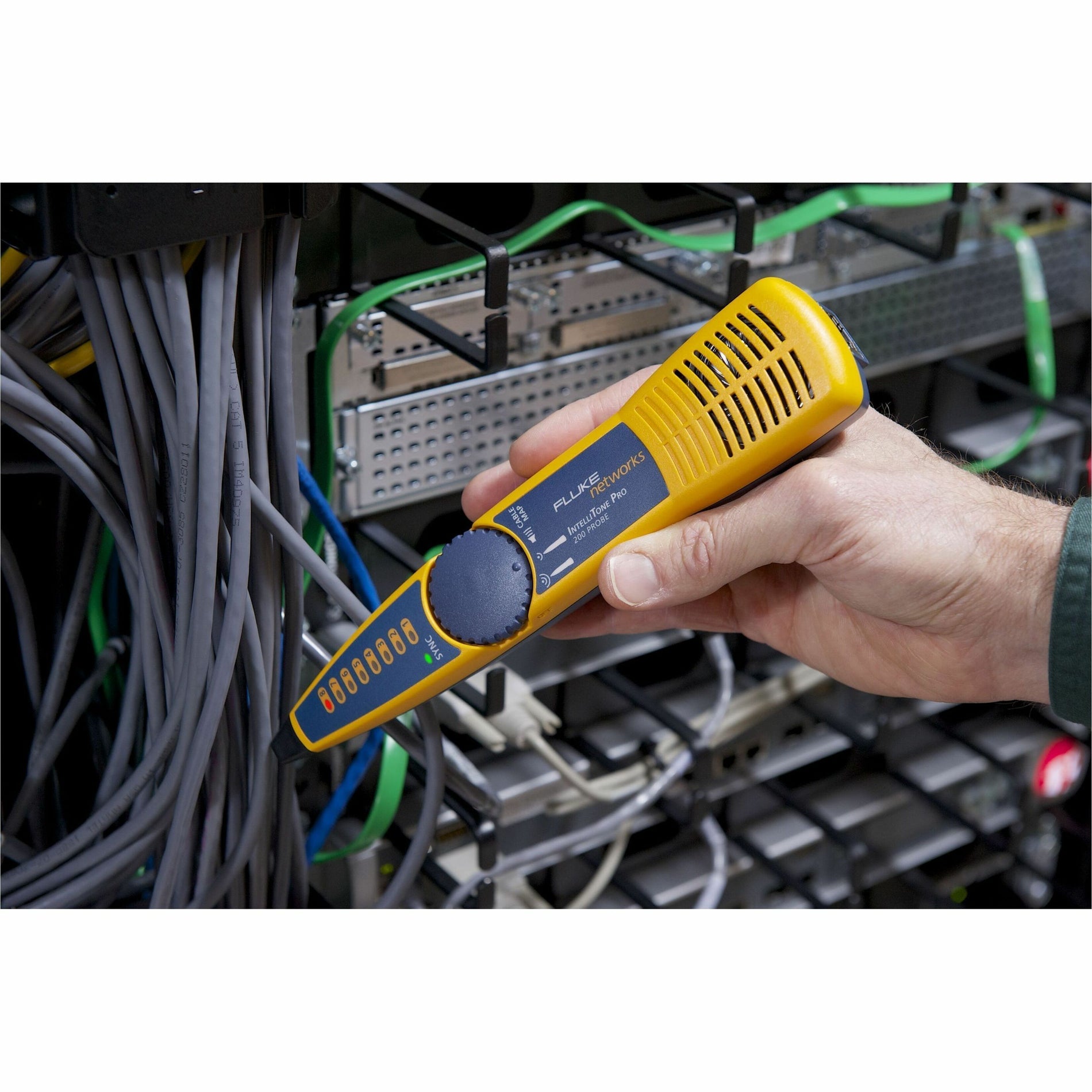 Fluke Networks MT-8200-60-KIT IntelliTone Pro 200 LAN Toner and Probe Series, Cable Analyzer