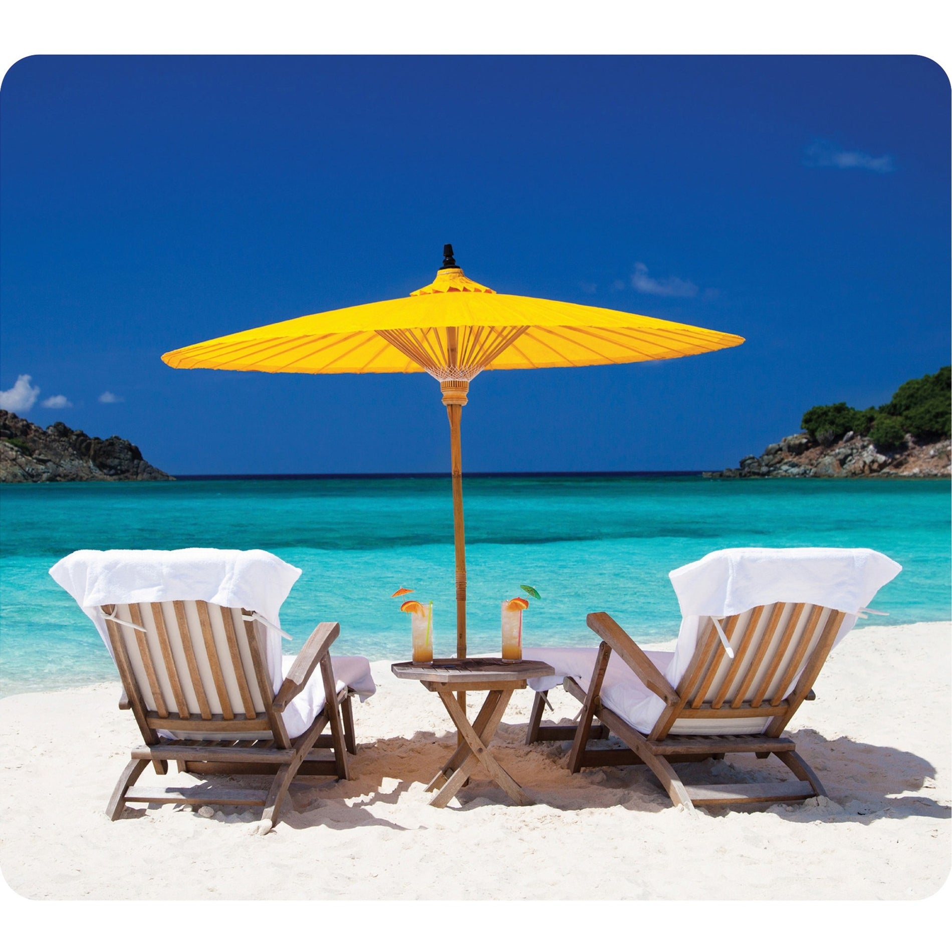 Fellowes 5916301 Recycled Mouse Pad - Caribbean Beach, Non-skid Base, Easy to Clean, Durable