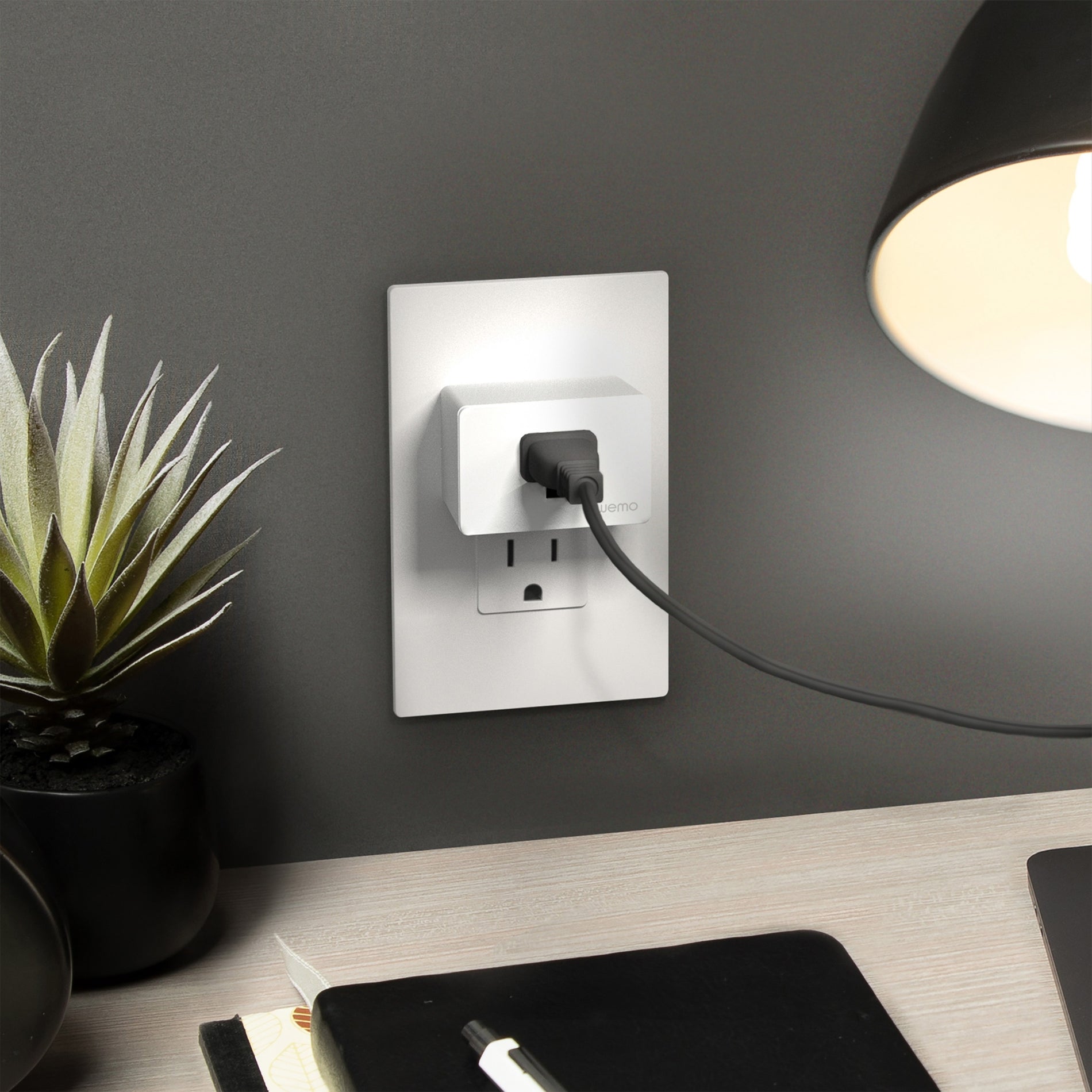 Belkin WSP080 Wemo WiFi Smart Plug, Control Your Lamps, Fans, and Disco Balls