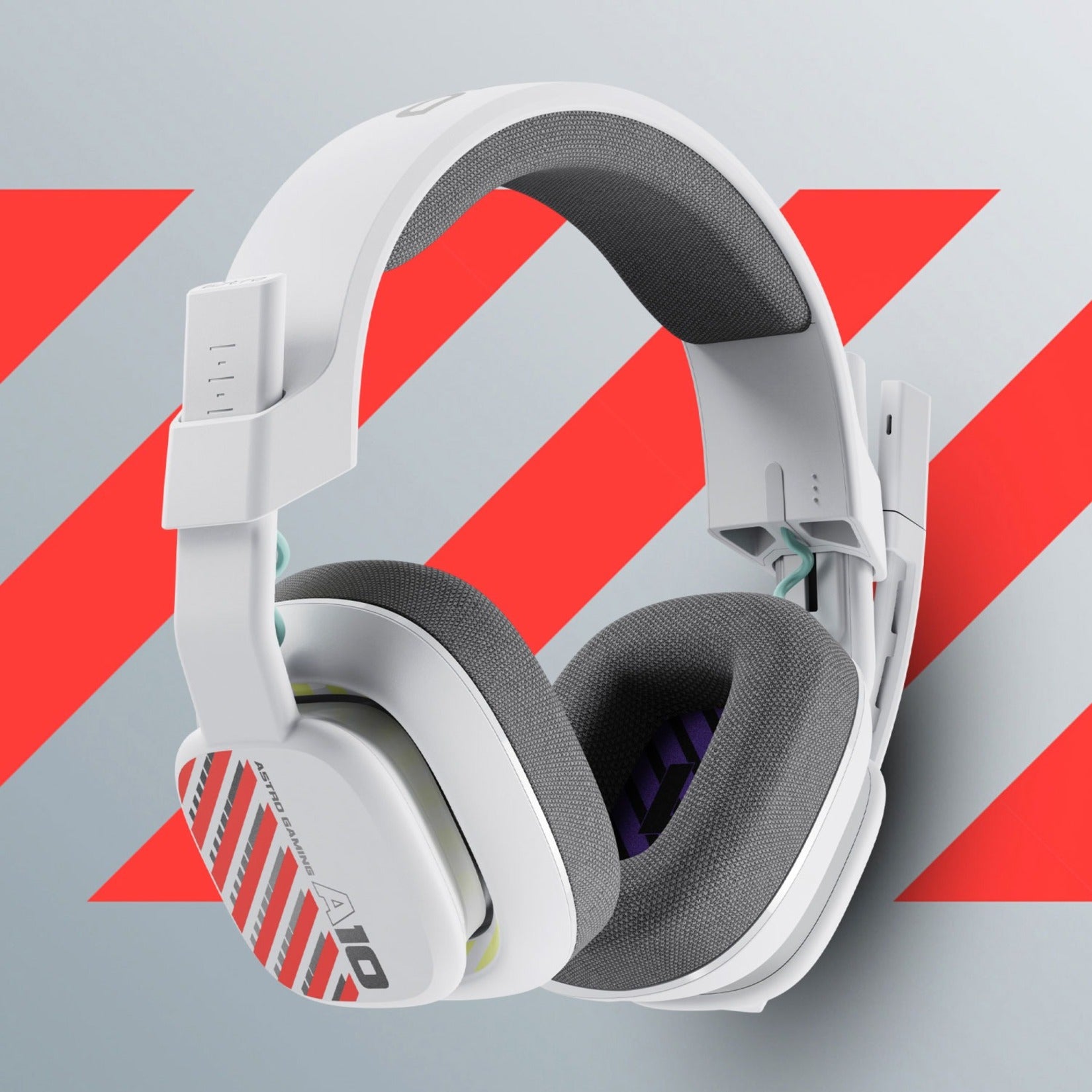 Astro A10 Gaming Headset, Wired, White, Uni-directional Microphone, Damage  Resistant, Over-ear Design, In-line Volume Control, PC/Xbox/PS4/PS5 - Main Image